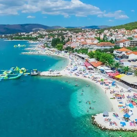 In Okrug Gornji With Sea View, Terrace, Air Conditioning, W-lan 5045-1 Apartment