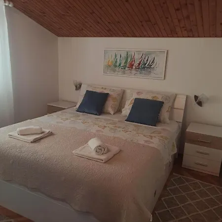 In Okrug Gornji With Sea View, Terrace, Air Conditioning, W-lan 5045-1 Apartment *