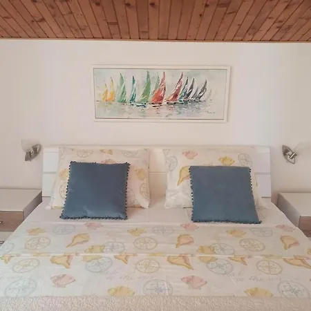 Apartment In Okrug Gornji With Sea View, Terrace, Air Conditioning, W-lan 5045-1