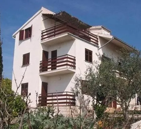 Apartment In Okrug Gornji With Sea View, Terrace, Air Conditioning, W-lan 5045-1 *